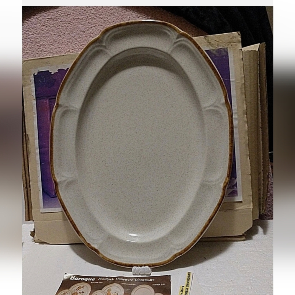 12" OVAL PLATTER 1970 BAROQUE HANDPAINTED STONEWARE -made in JAPAN BY HEARTSIDE